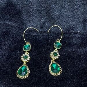 Elegant Green and Gold Tone Drop Earrings